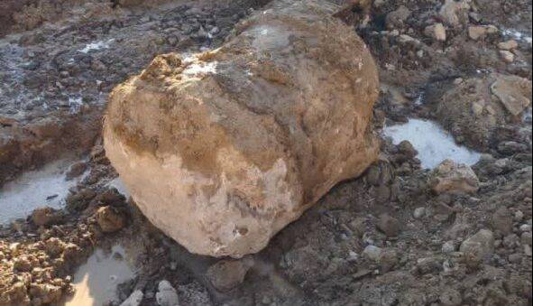 کشف تکه ستون تاریخی در منطقه «دوخواهران» نهاوند