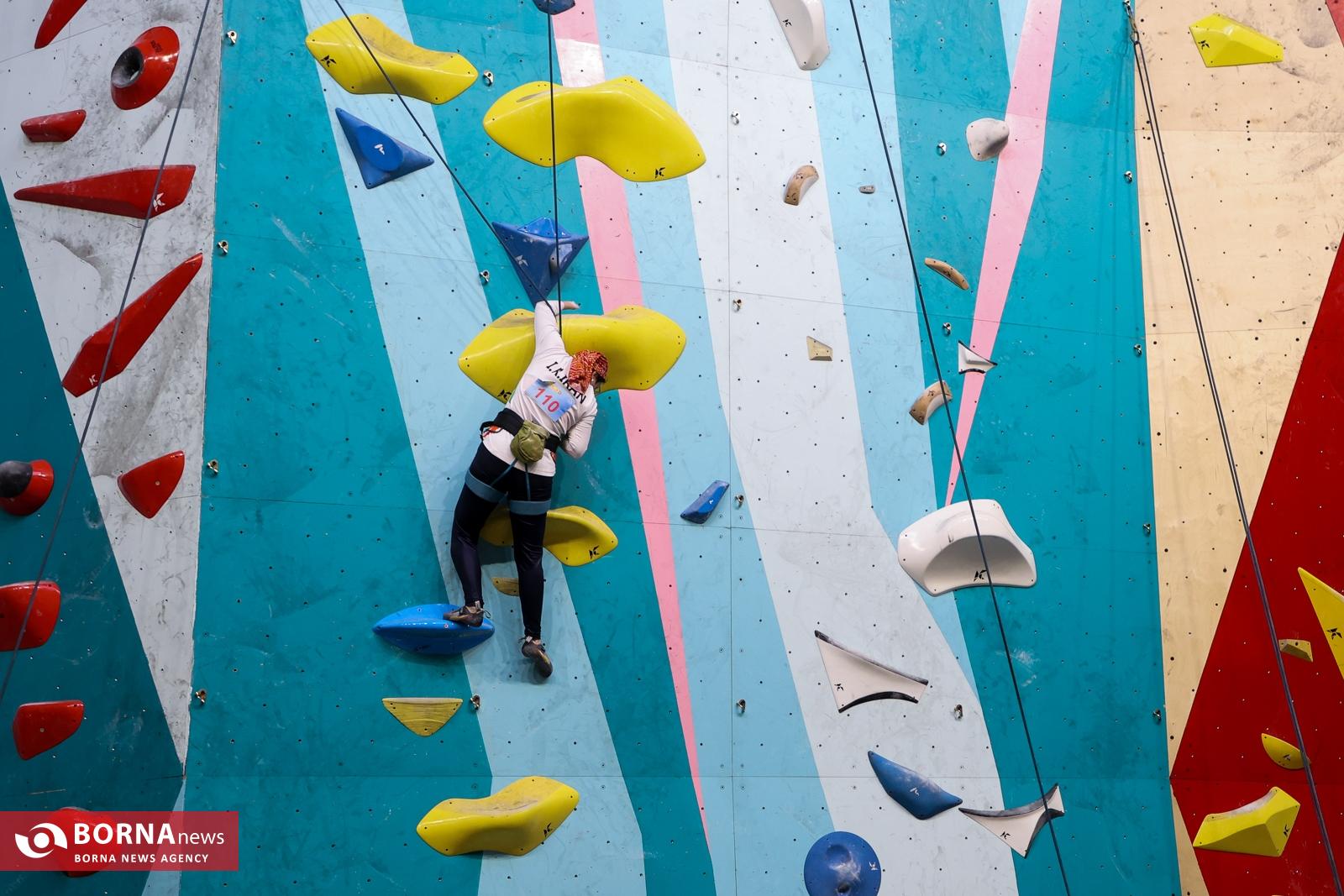 فینال دهمین دوره مسابقات پارا سنگ نوردی توانیابان زنان