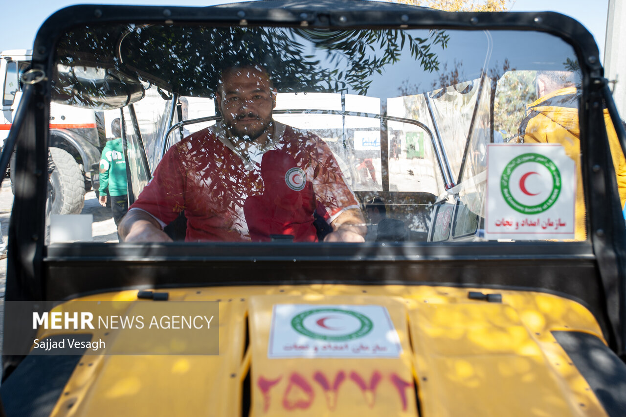 همایش خودروهای کلاسیک در همدان