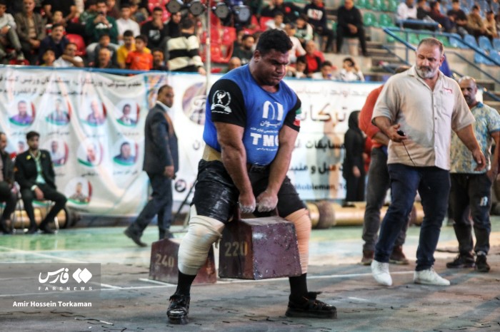 مسابقات قویترین مردان ایران در ملایر