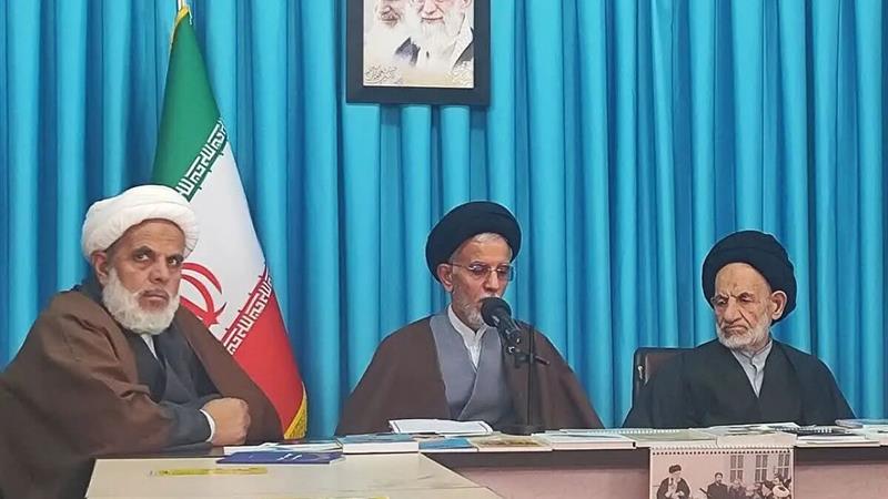 اعتکاف دانشآموزی به اولویت فرهنگی تبدیل شود