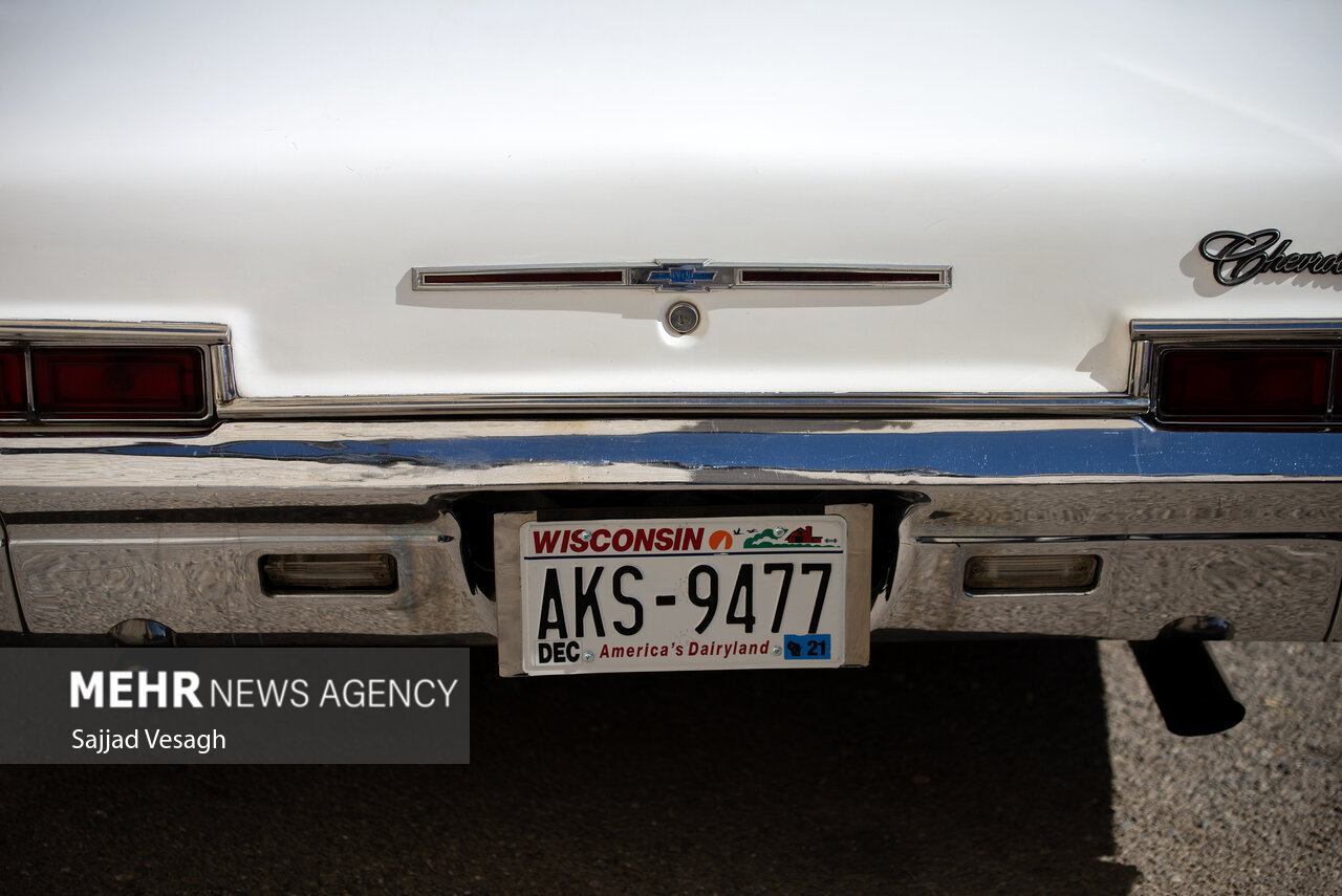 همایش خودروهای کلاسیک در همدان