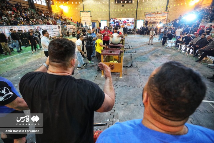 مسابقات قویترین مردان ایران در ملایر