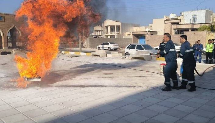 عکس/ مانور اطفای حریق در گناوه برگزار شد