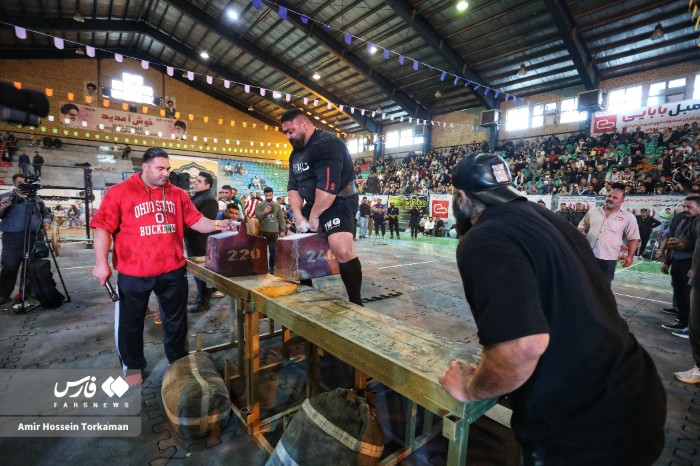 مسابقات قویترین مردان ایران در ملایر