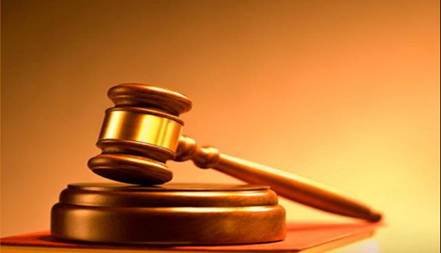 قاچاقچی گل مصنوعی در لرستان ۲۱ میلیارد ریال جریمه شد