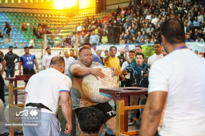 مسابقات قویترین مردان ایران در ملایر