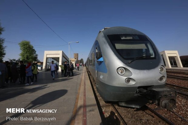 دومین قطار گردشگری مثلث طلایی فردا وارد اصفهان میشود