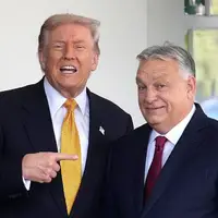 تصاویر دیدنی امروز؛ از خسارات توفان های موسمی تا سالگرد انقلاب اکتبر روسیه