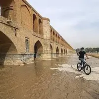 سد زایندهرود کمتر از ۱۰ درصد آب دارد؛ ۱۳۷ میلیون مترمکعب حجم پشت سد