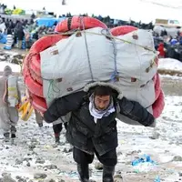 کولبری برای لقمه ای نان؛ شغل پایدار جایگزین کولبری می‌شود