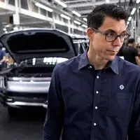 ریویان هم مانند تسلا حقوقی نجومی میدهد