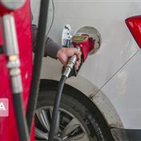 افزایش ۱۳ درصدی مصرف بنزین و کاهش ۵۰ درصدی مصرف گازوئیل