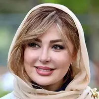 چهره ها/ نیوشا ضیغمی با یک استایل آبی جلبتوجه کرد