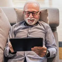 سر پیری و معرکه اعتیاد اینترنتی