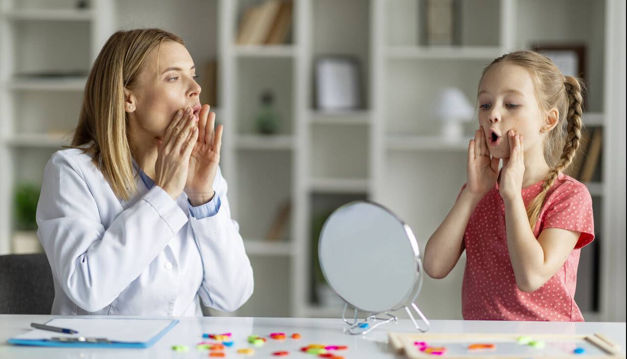 پسرها ۳ برابر بیشتر در معرض اختلال گفتاریاند | والدین چه زمانی باید نگران شوند؟