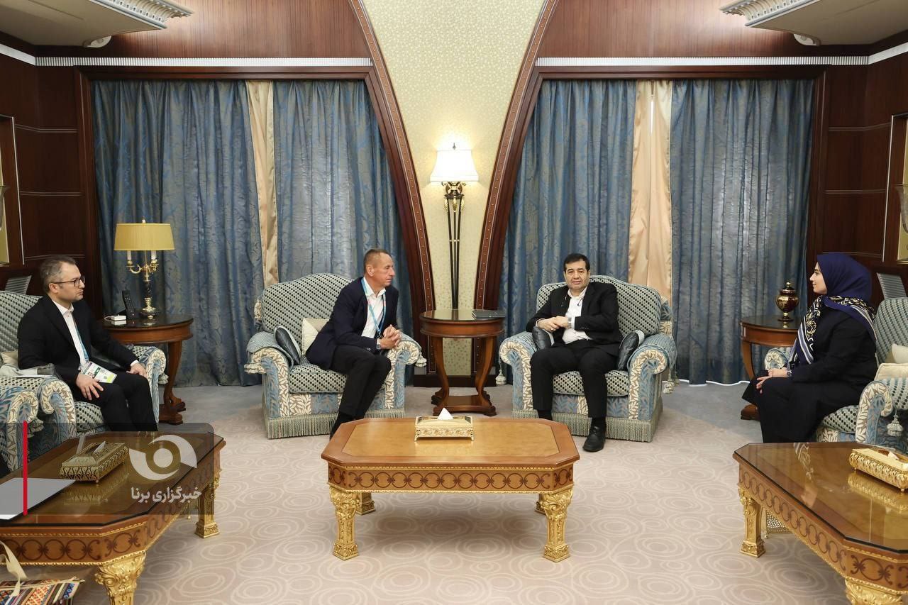 دیدار وزیر ورزش و رییس فدراسیون جهانی قایقرانی