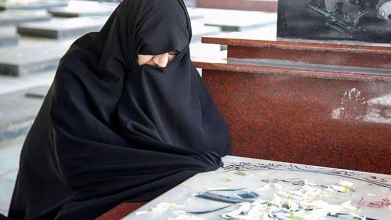 مادر شهید قیامعلی احمدی به فرزند شهیدش پیوست