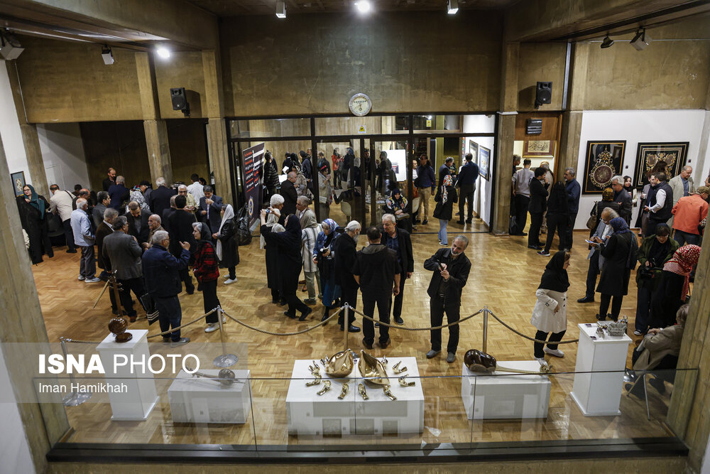 سومین نمایشگاه بزرگ آثار هنرهای تجسمی هنرمندان پیشکسوت