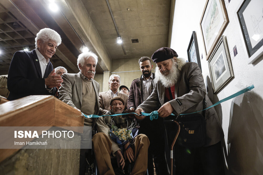 سومین نمایشگاه بزرگ آثار هنرهای تجسمی هنرمندان پیشکسوت