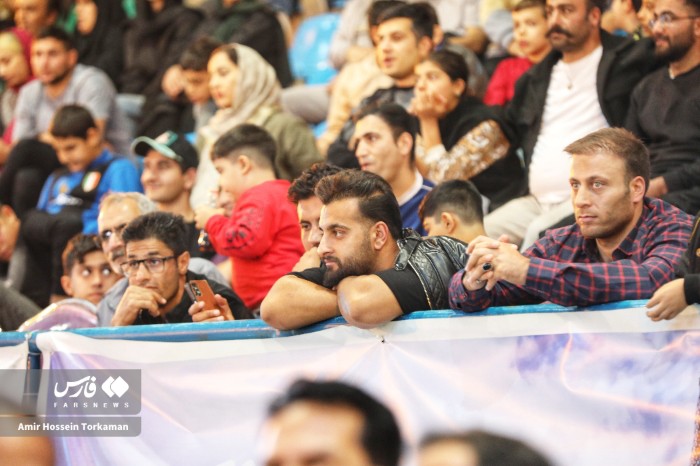 مسابقات قویترین مردان ایران در ملایر