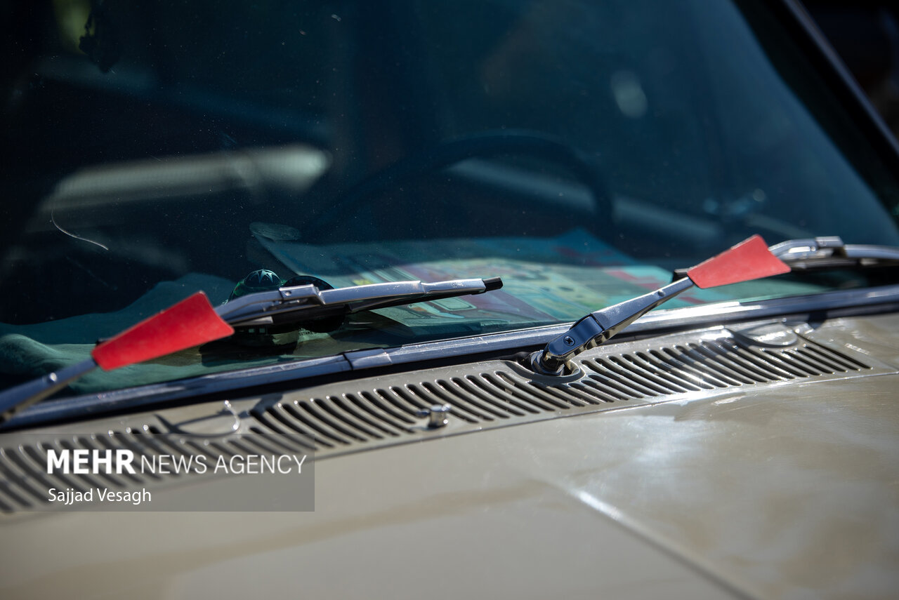 همایش خودروهای کلاسیک در همدان