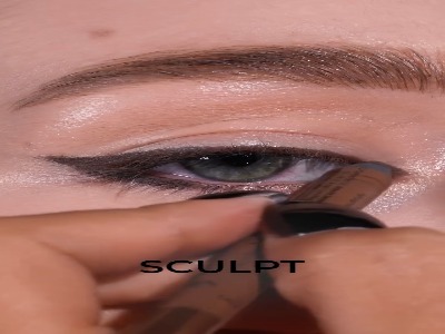 با این سایه چشم بدرخش