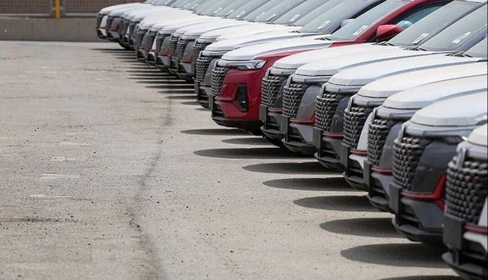 مردم از پیشخرید خودروهای پلاک منطقه آزاد خودداری کنند