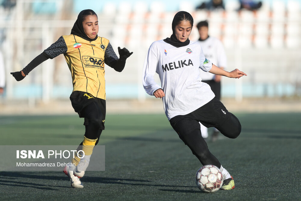 هفته هشتم لیگ برتر فوتبال بانوان؛ فرا ایساتیس کران - سپاهان