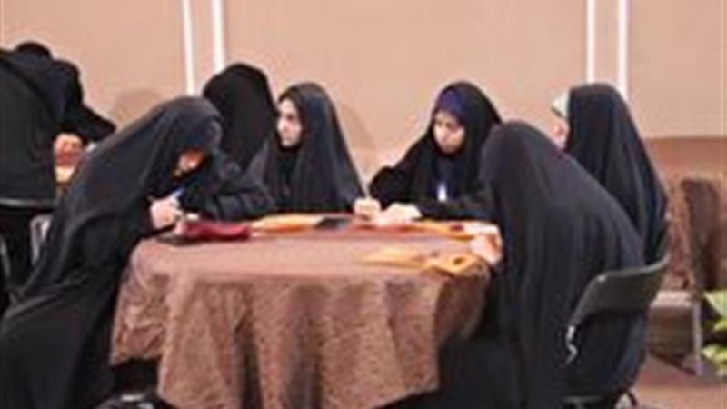 رقابت دانش آموزان یزدی در رویداد ملی بازی نامه نویسی