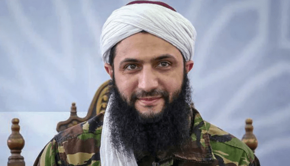 خبرنگار آمریکایی: جولانی با کتوشلوار هم تروریست است