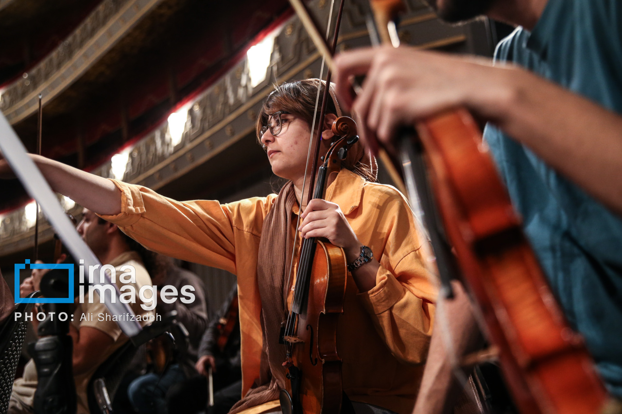 تمرین ارکستر سمفونیک تهران