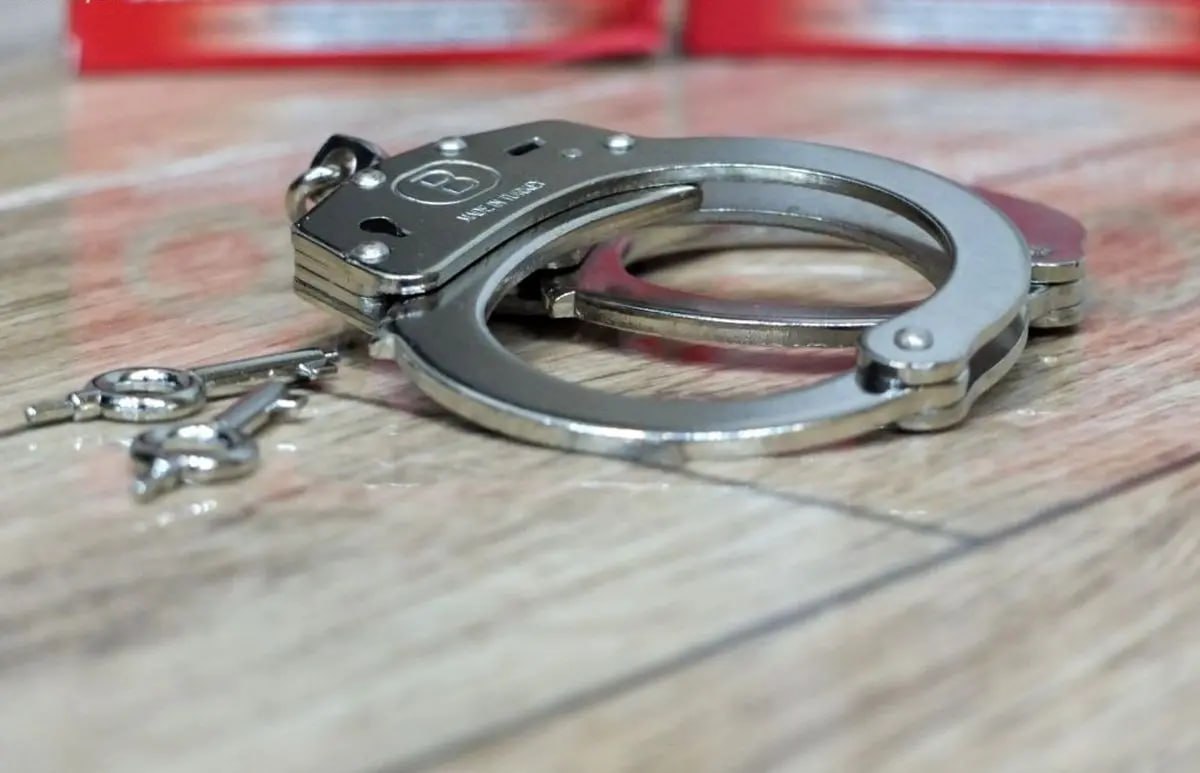 دستگیری پزشک قلابی که در خانه عمل زیبایی انجام میداد!