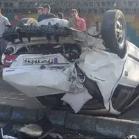 واژگونی خودروی سمند در پیادهرو و مصدومیت ۳ نفر در رشت