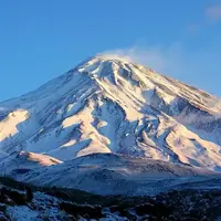 مقایسه برف قله دماوند سال قبل و امسال 