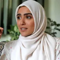 احساساتی شدن مونا کرمی در تولد پدرشوهرش