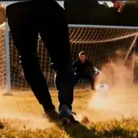 خاطره جالب از فوتبال بازی کردن شهیدان طهرانی مقدم و حاجی‌زاده با چینی‌ها