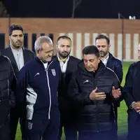 رئیسجمهور پا به توپ شد