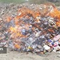 معدوم‌سازی ۵ تُن مواد غذایی فاسد در سقز