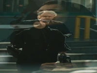 مسئول این همه سال بدون عشق زندگی کردن من تویی…