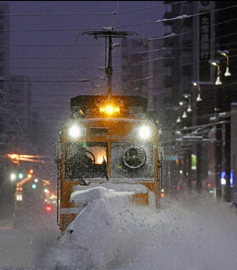 تصویری دیدنی از بارش برف پاییزی در شمال ژاپن