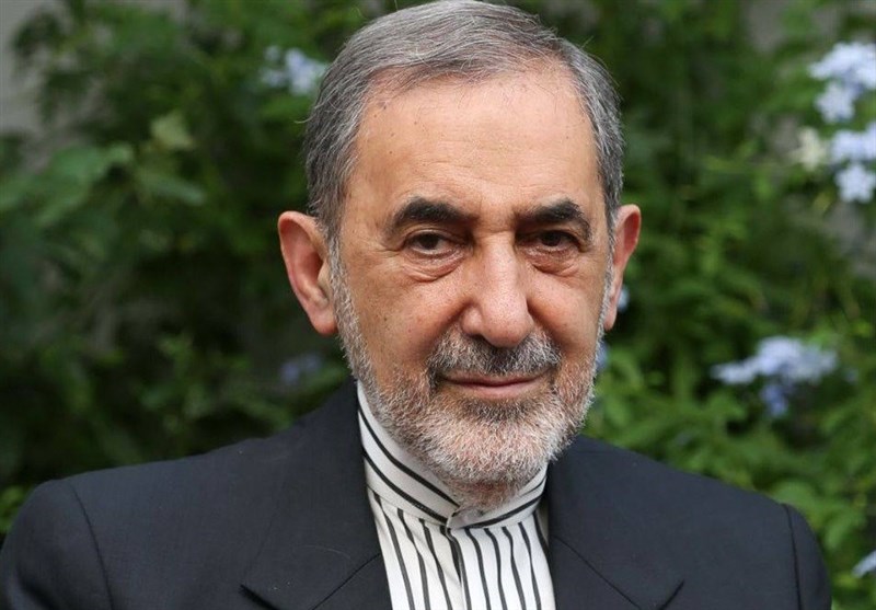 ولایتی خطاب به برخی مقامات عرب: نمیتوانید درباره حضور صلحآمیز ایران در منطقه اظهار نظر کنید