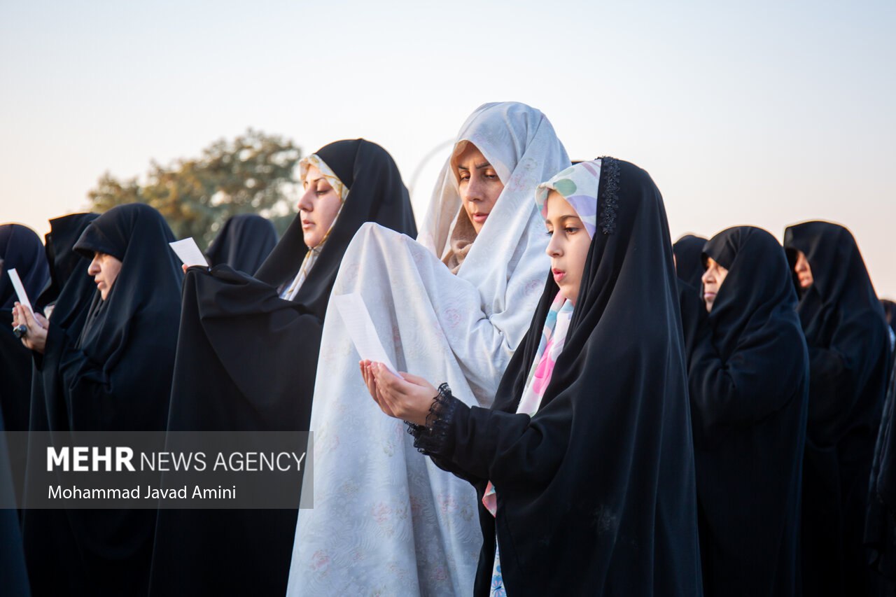 عکس/ اقامه نماز طلب باران در قزوین