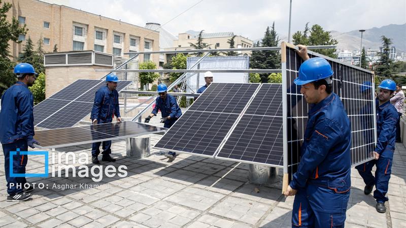 افتتاح نخستین نیروگاه خورشیدی فرودگاهی کشور در بجنورد