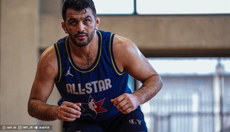 واکنش مدیر استقلال به قرارداد 7 میلیاردی حسن یزدانی!