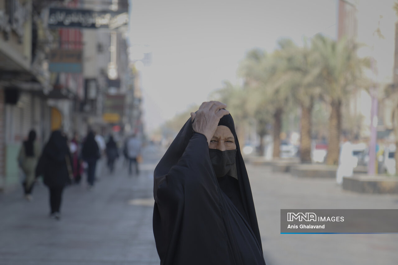 اهواز در محاصره مهِ سمی؛ شاخص کیفیت هوا در وضعیت «بنفش» و «بسیار ناسالم»