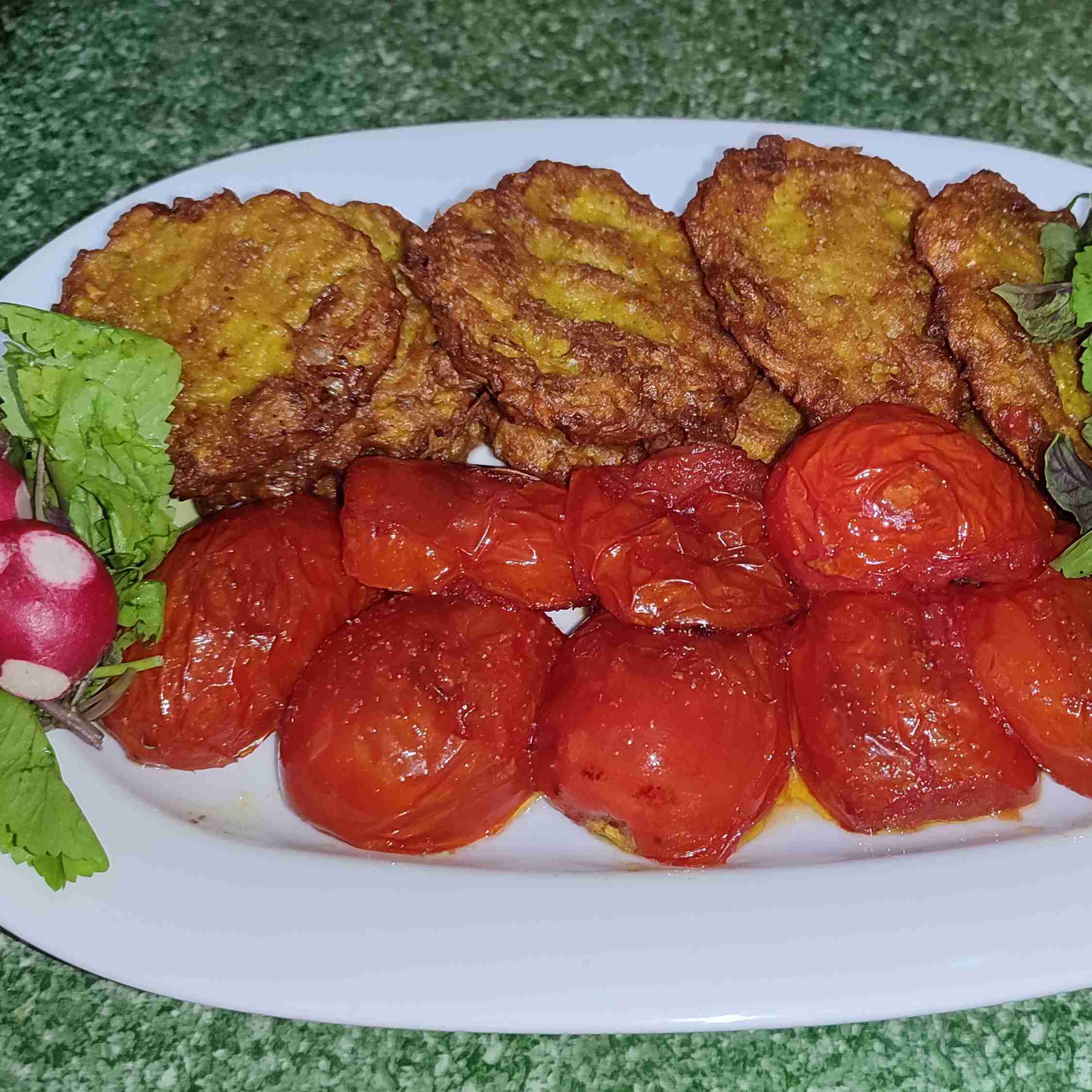 ناهاراتون..کوکوی سیب زمینی..نوش نگاه پر مهرتون بزرگواران🍁🌺🍁