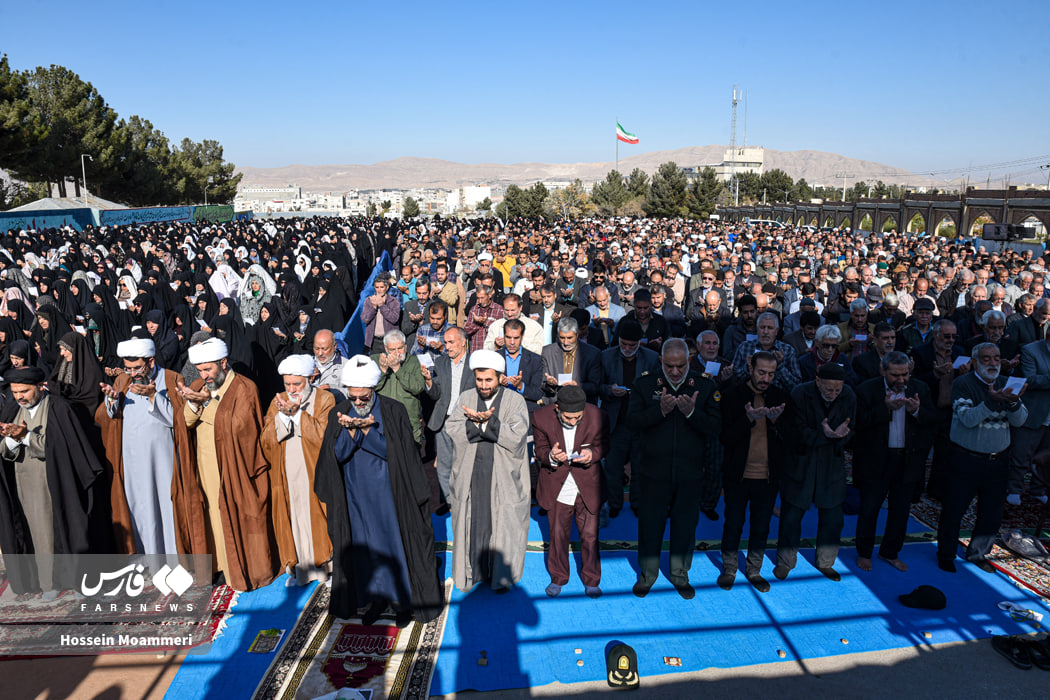 عکس/نماز مردم بجنورد برای نزول باران