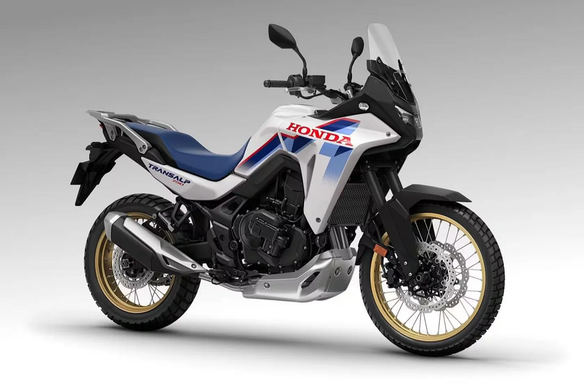 هوندا XL750 ترنس آلپ 2026 جدید با فناوری کلاچ الکترونیکی رونمایی شد
