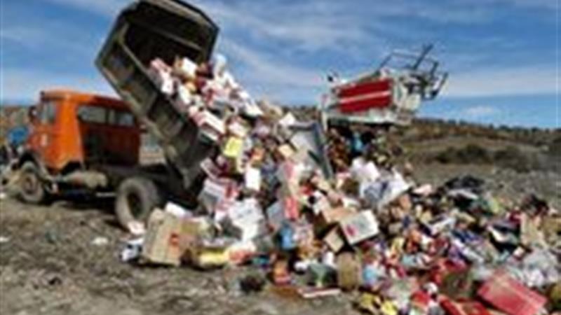 معدوم سازی ۱۴ ونیم تن مواد غدایی فاسد در سنندج